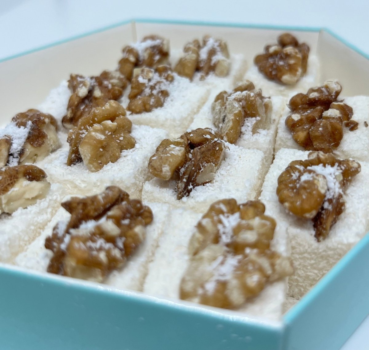 Carsibasi Premium Walnut Sultan Turkish Delight - 300g Hexagonal Box - TryAladdin