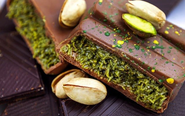 The Ultimate Guide to Dubai Chocolate Bars: Where to Buy and How to Make Them - Aladdin