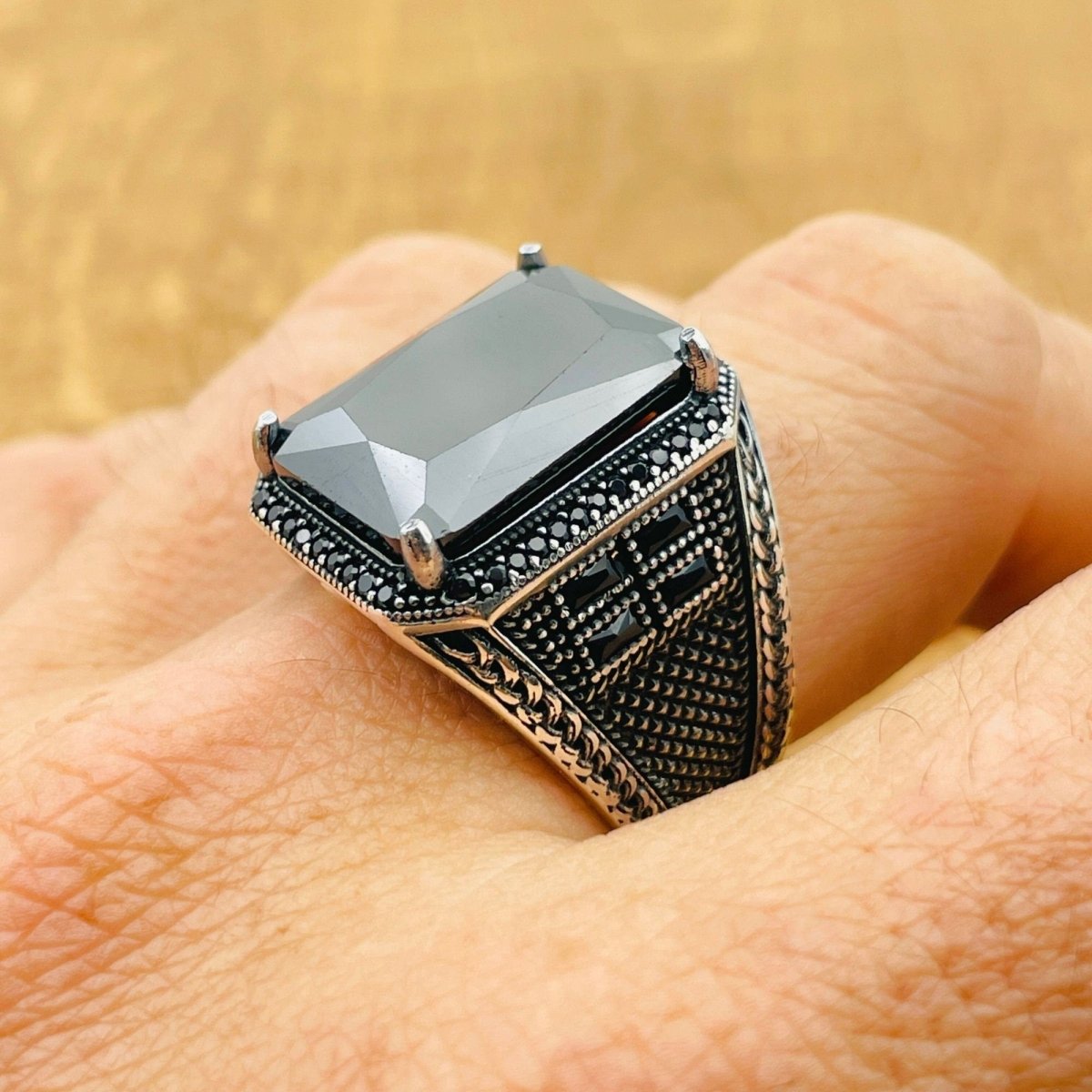 Black Zircon Stone Ring - TryAladdin