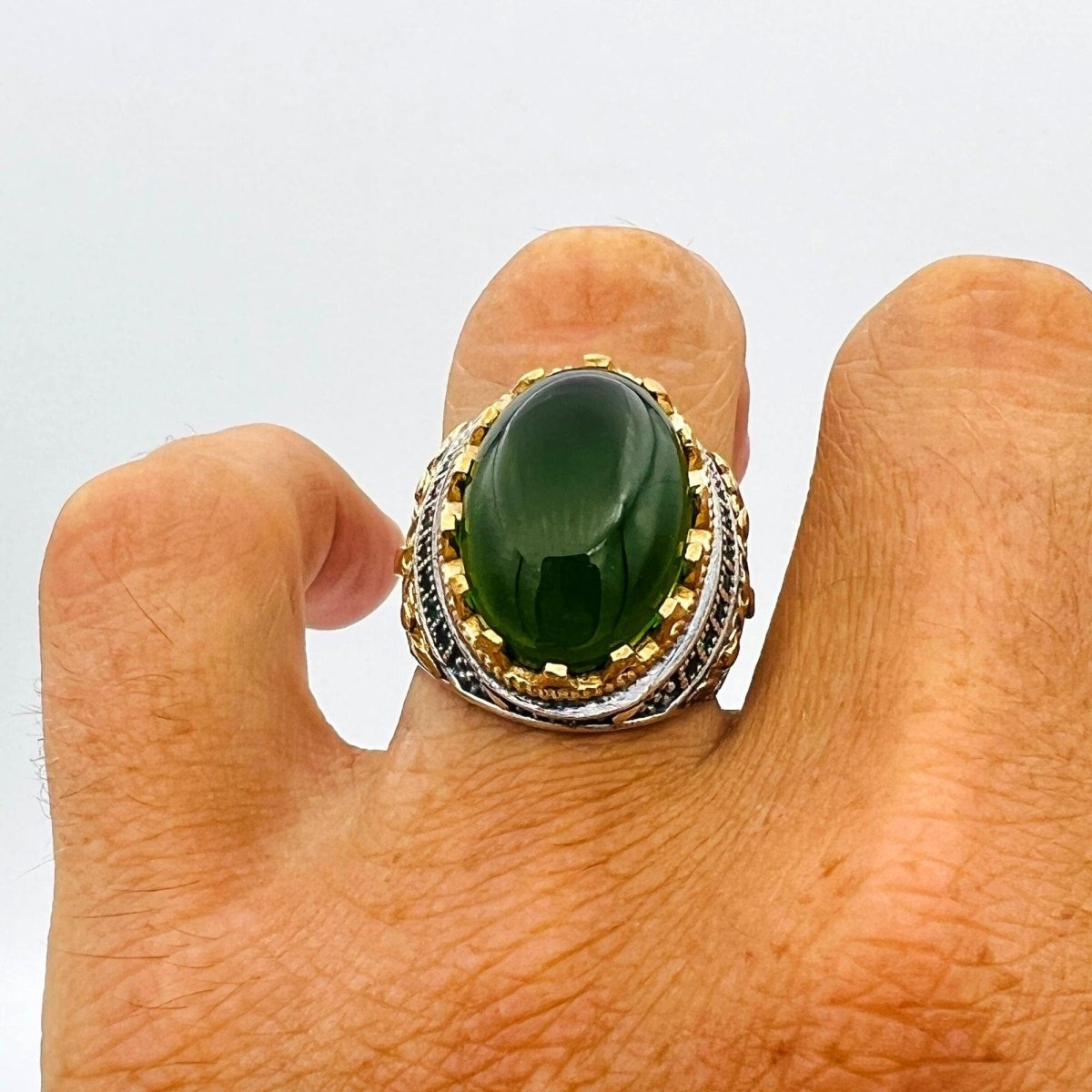 Green Emerald Oval Stone Men's Ring - TryAladdin