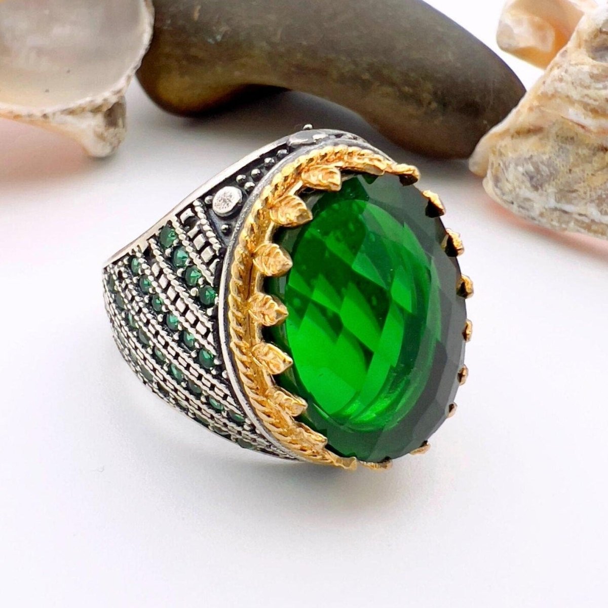 Green Oval Emerald Stone Men's Ring - TryAladdin