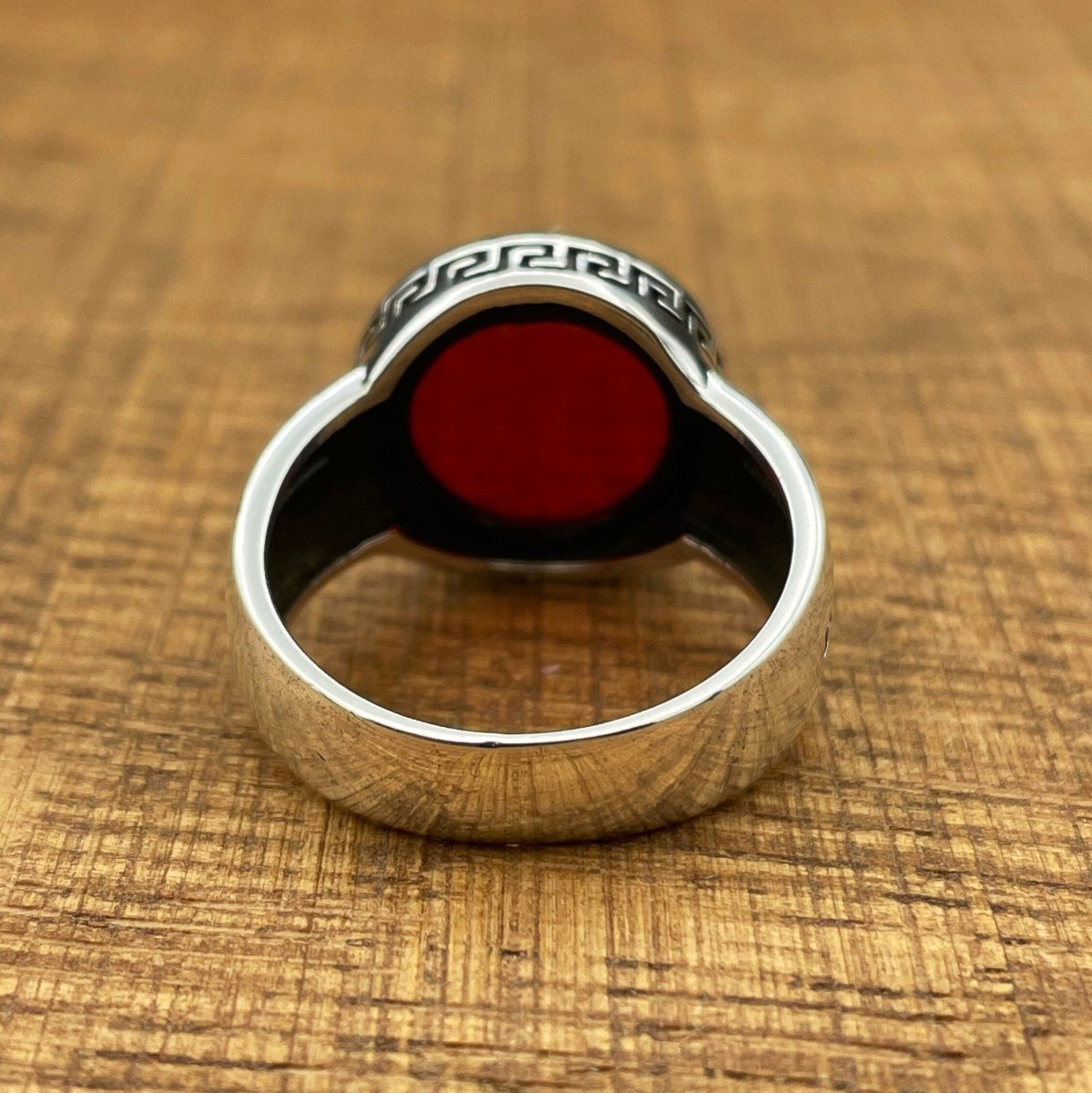 Handmade Minimalist Oval Red Agate Silver Ring - TryAladdin