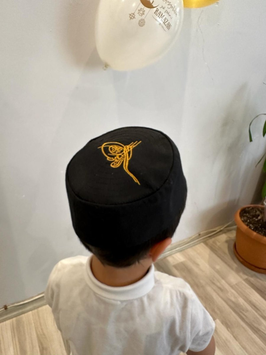 Hard Embroidered Children's Prayer Cap with Ottoman Tugra Design - TryAladdin