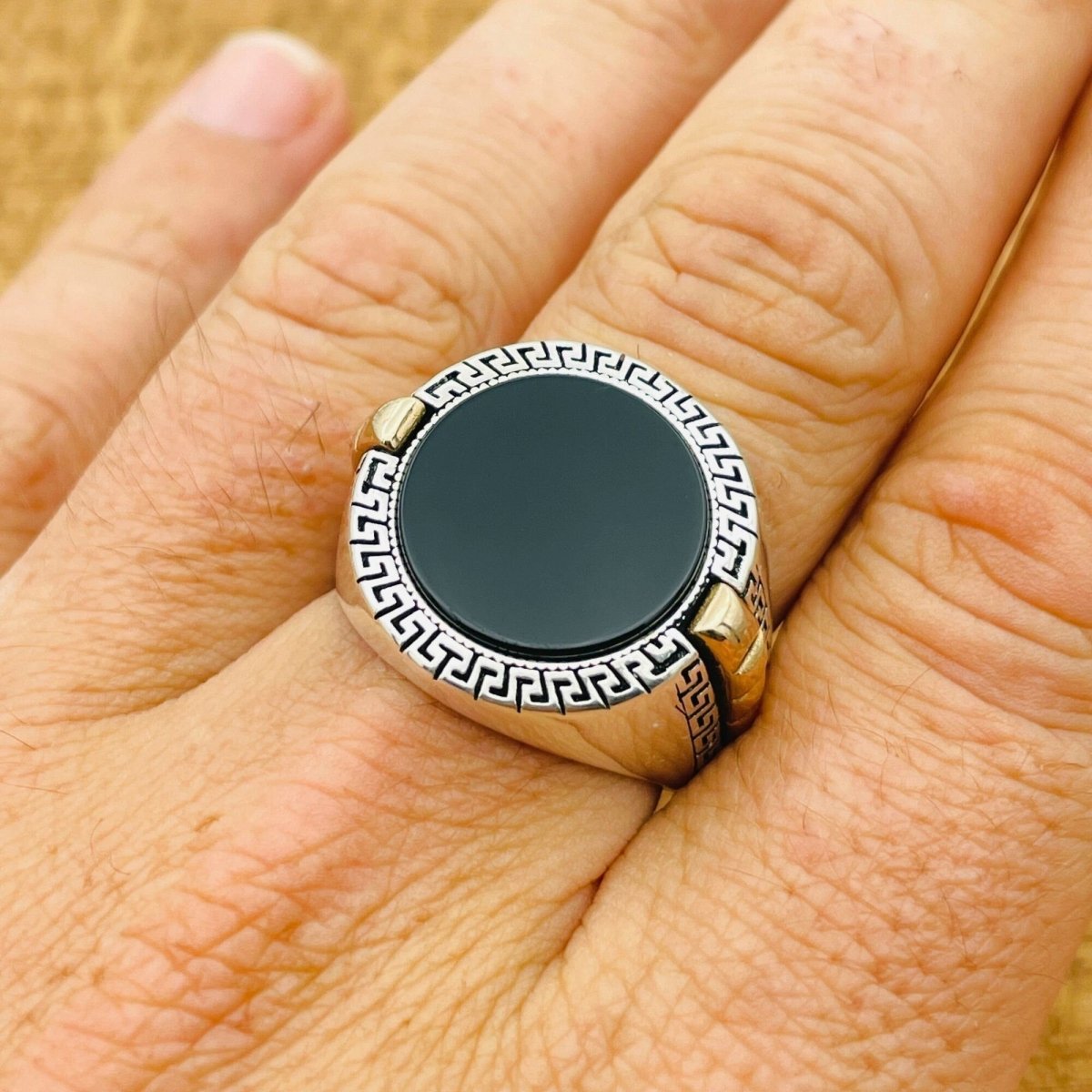 Men's Black Onyx Silver Ring - TryAladdin