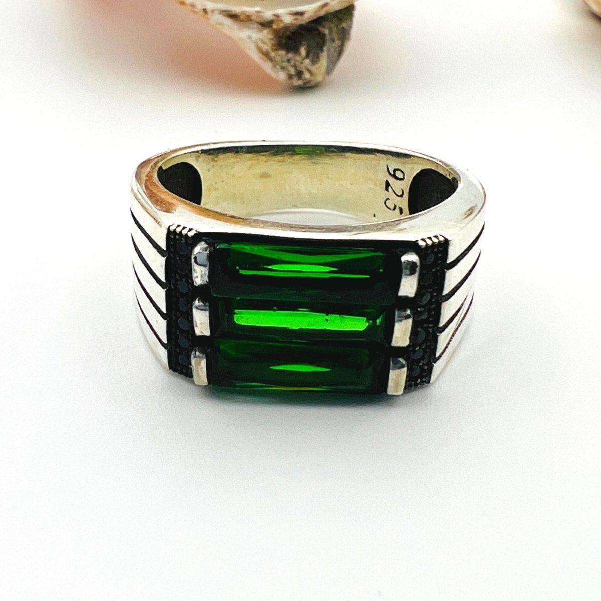 Men's Green Emerald Stone Ring - TryAladdin