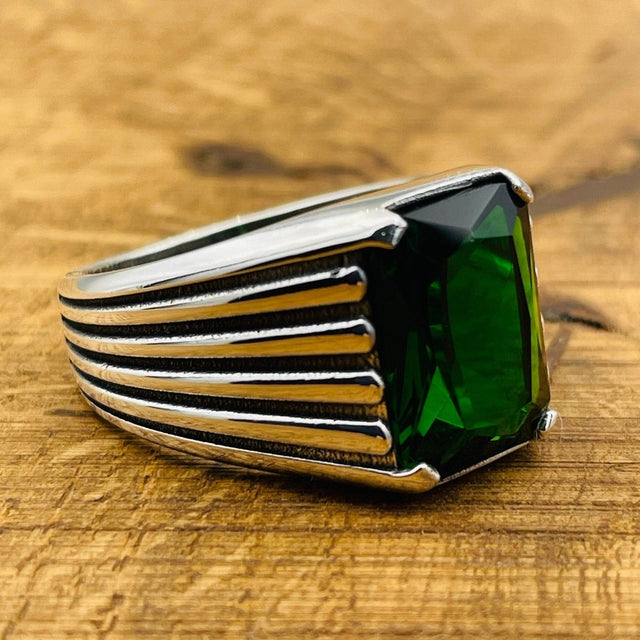 Men's Green Emerald Stone Silver Ring - TryAladdin