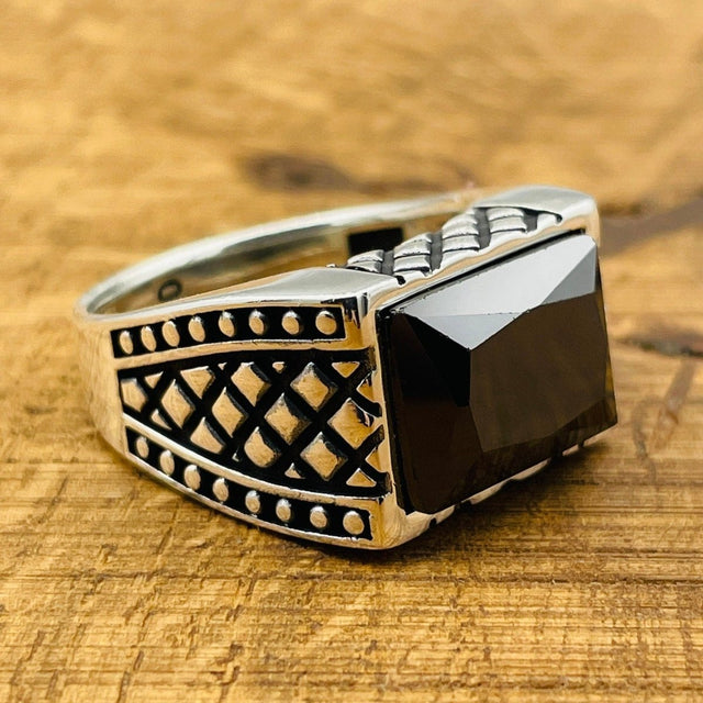 Men's Rectangle Black Onyx Stone Ring - TryAladdin