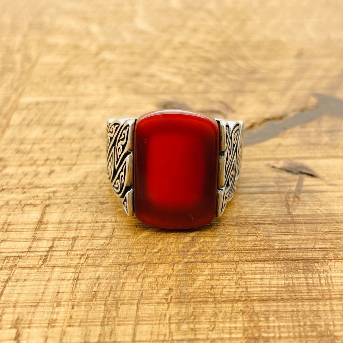 Men's Red Square Agate Ring - TryAladdin