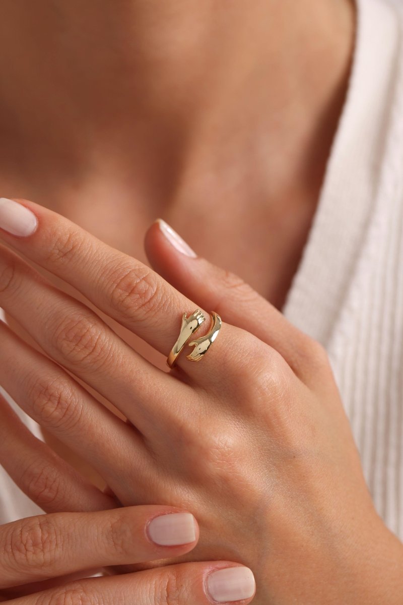 Nereze | Gold Plated Wrapped Hands Adjustable Size Ring - TryAladdin