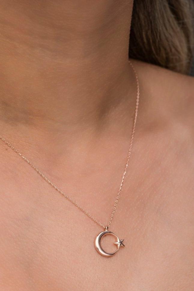 Nereze | Rose Plain Crescent Necklace - TryAladdin