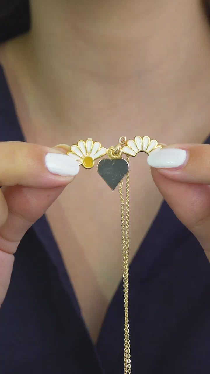 Taki | Personalized Gold Plated Women's Daisy Heart Necklace