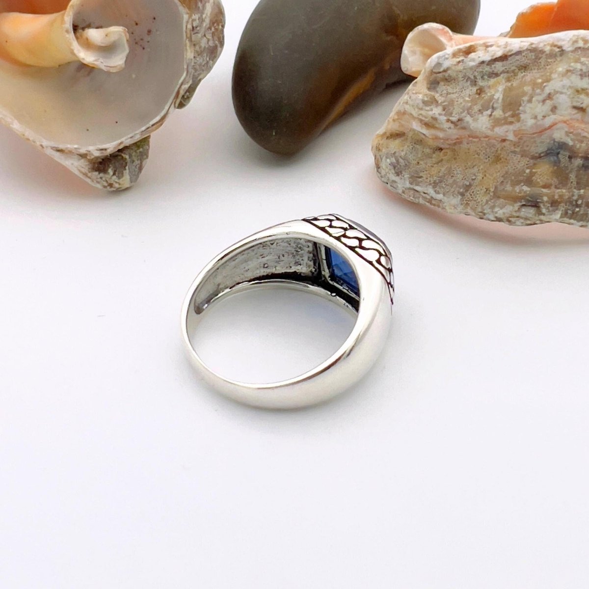 Sapphire Squared Stone Ring - TryAladdin