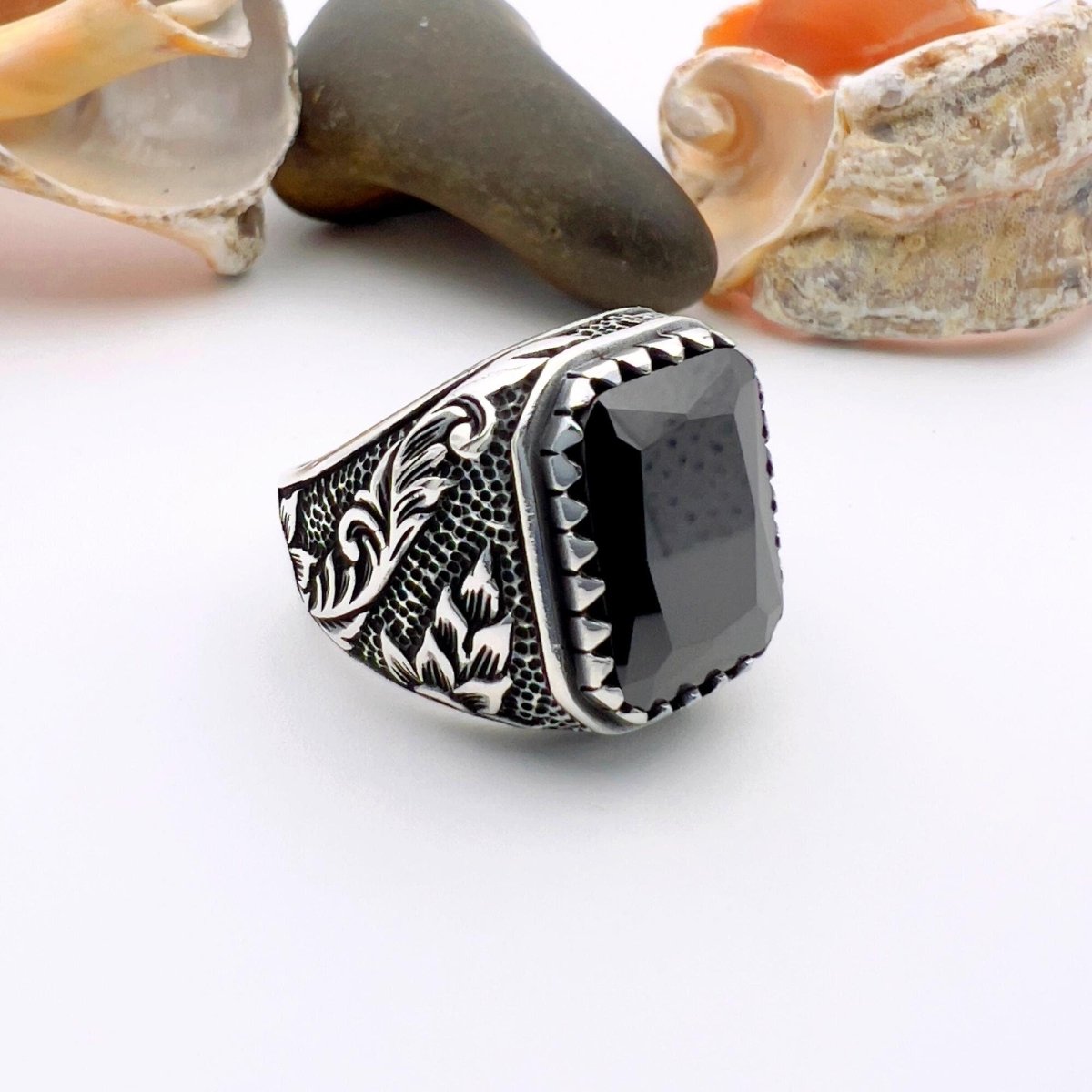 Square Design Leaf Patterned Silver Ring - TryAladdin