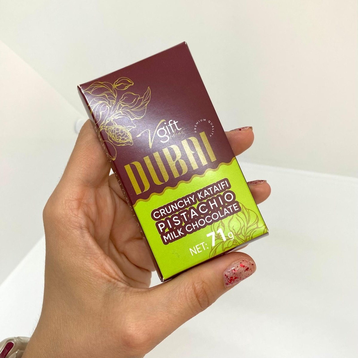 V - Gift Pistachio Praline Dubai Chocolate Bar – Crispy & Nutty Delight 71gr - TryAladdin