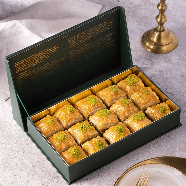 Karakoy Gulluoglu | Square Baklava with Pistachio in Special Gift Box - TryAladdin